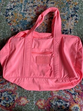 ALOHAS Bright Pink Canvas Tote with Front Zip Pocket
